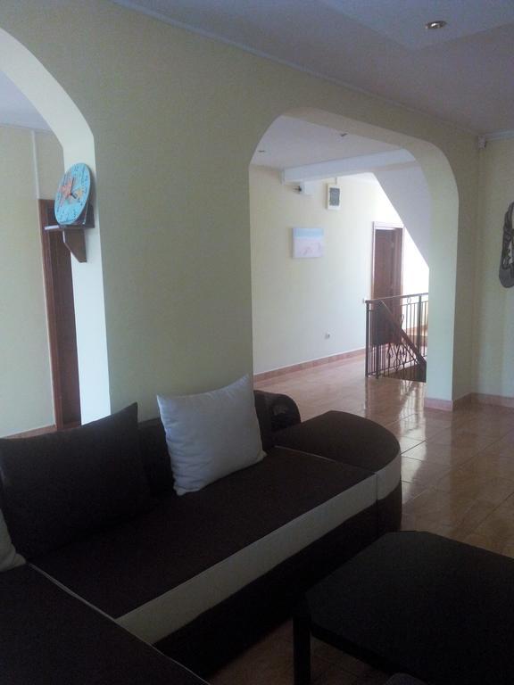 Casa Dalena Hotel Костинещи Екстериор снимка