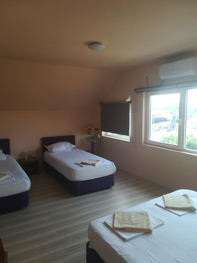 Casa Dalena Hotel Костинещи Екстериор снимка