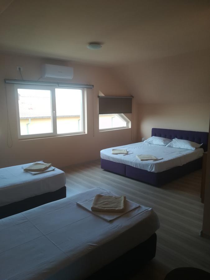 Casa Dalena Hotel Костинещи Екстериор снимка
